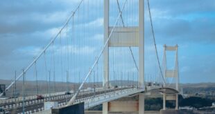 Stunning view of the Prince of Wales Bridge connecting England and Wales over the River Severn.