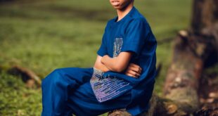 Ghanaian young male costume